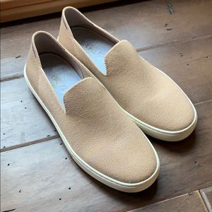 Rothy’s merino wool sneaker camel size 9